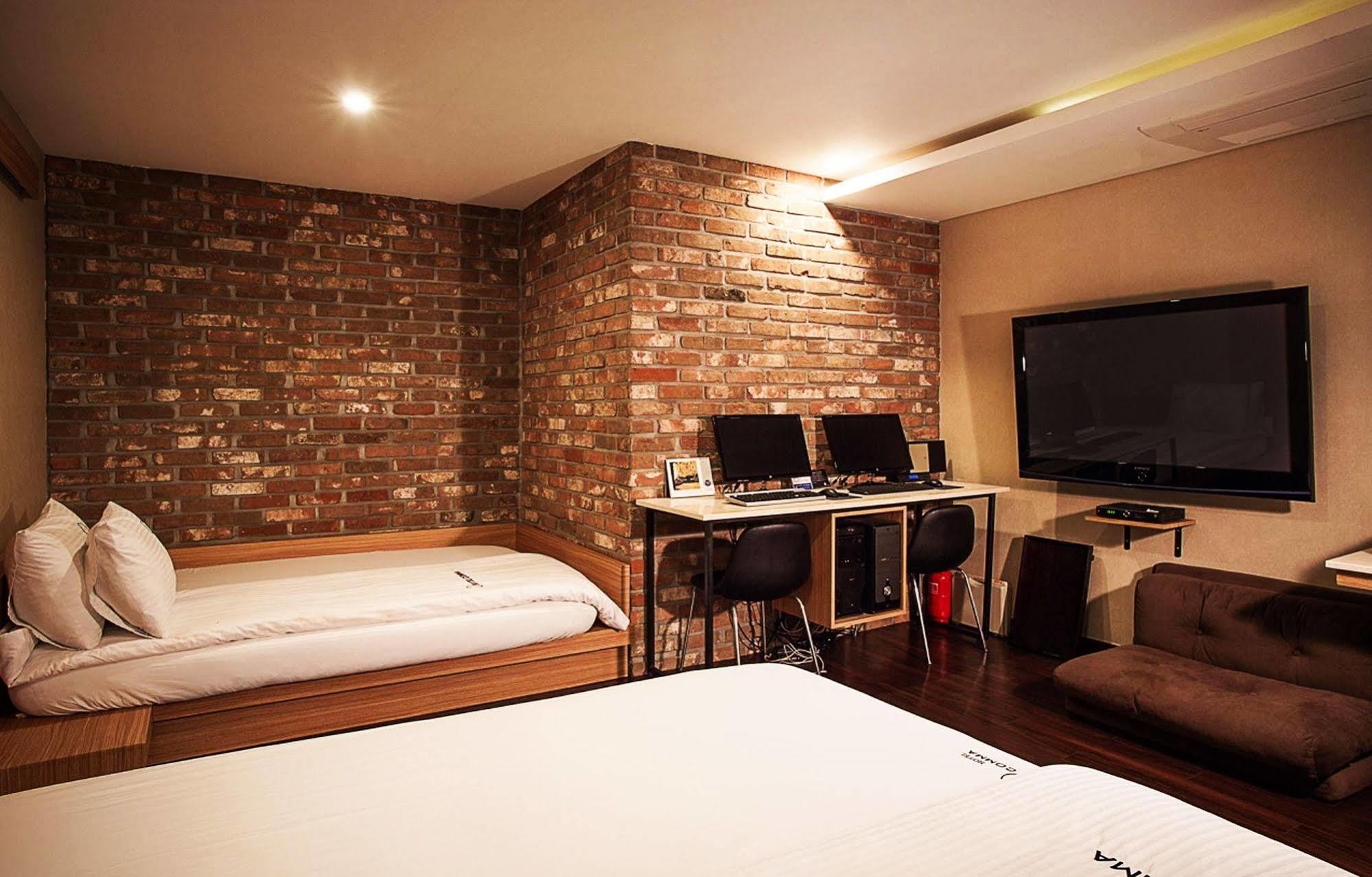 Comma Hotel Busan Exterior foto