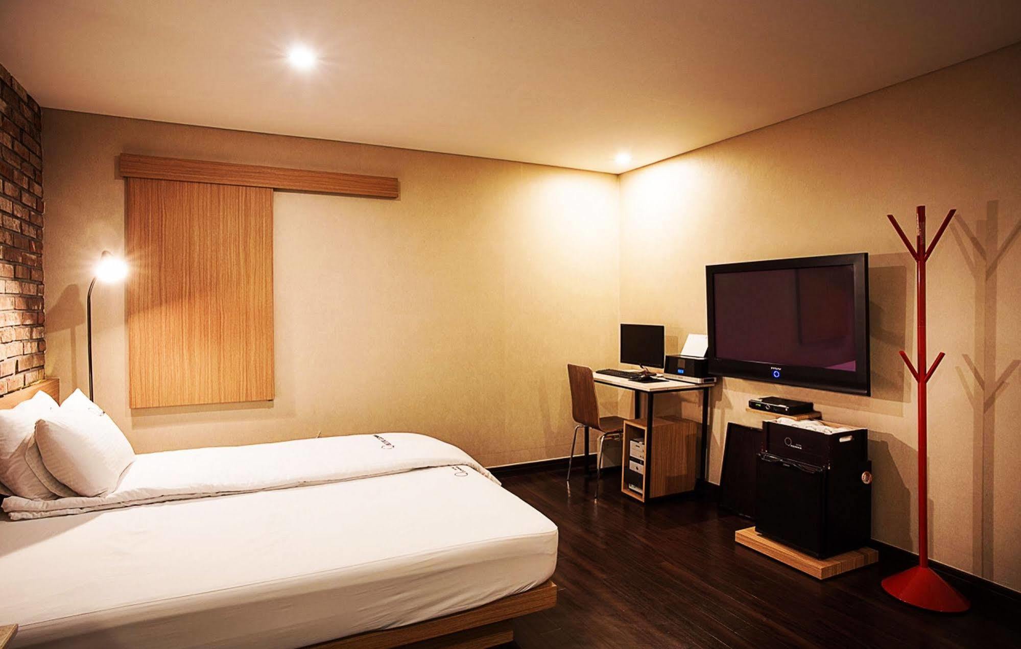 Comma Hotel Busan Exterior foto